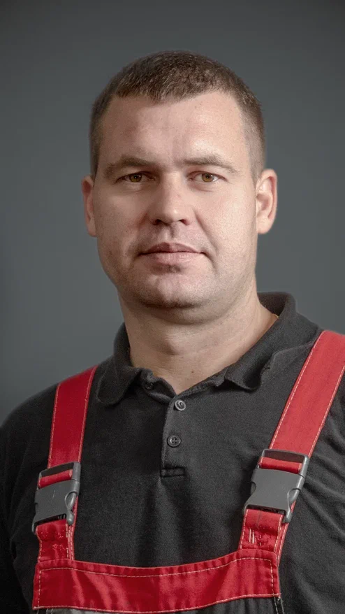 Остафьев Игорь автомеханик